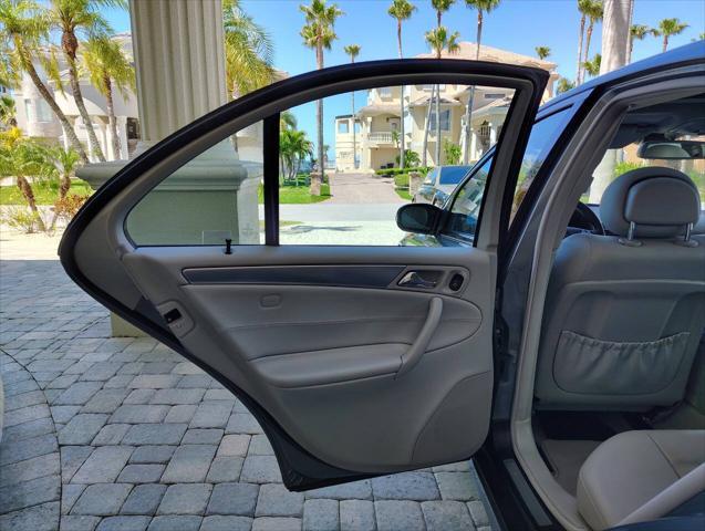Photo of 2005 Blue Mercedes-Benz C-Class