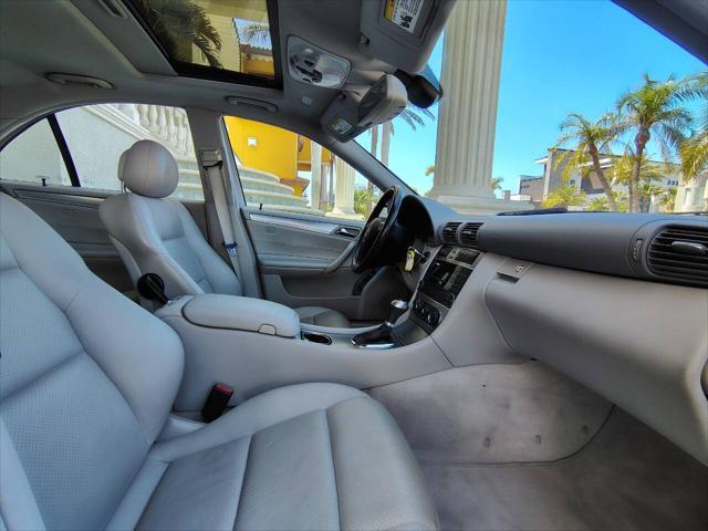 Photo of 2005 Blue Mercedes-Benz C-Class