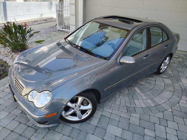 Photo of 2005 Blue Mercedes-Benz C-Class