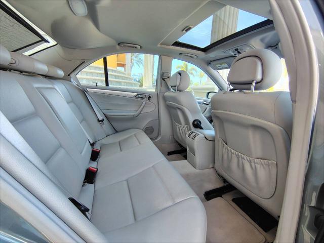Photo of 2005 Blue Mercedes-Benz C-Class