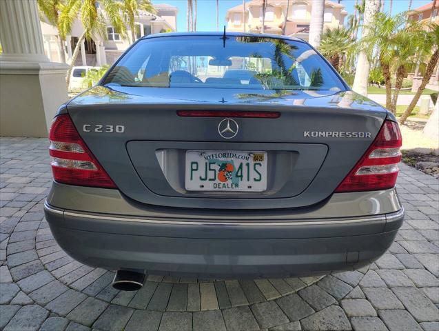 Photo of 2005 Blue Mercedes-Benz C-Class