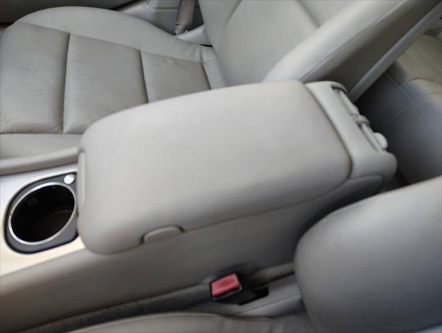 Photo of 2005 Blue Mercedes-Benz C-Class