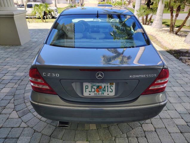 Photo of 2005 Blue Mercedes-Benz C-Class