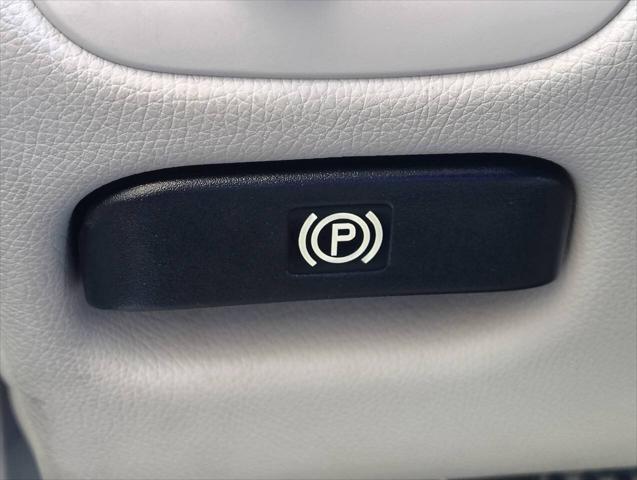 Photo of 2005 Blue Mercedes-Benz C-Class