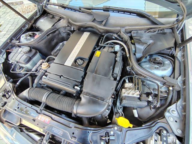 Photo of 2005 Blue Mercedes-Benz C-Class