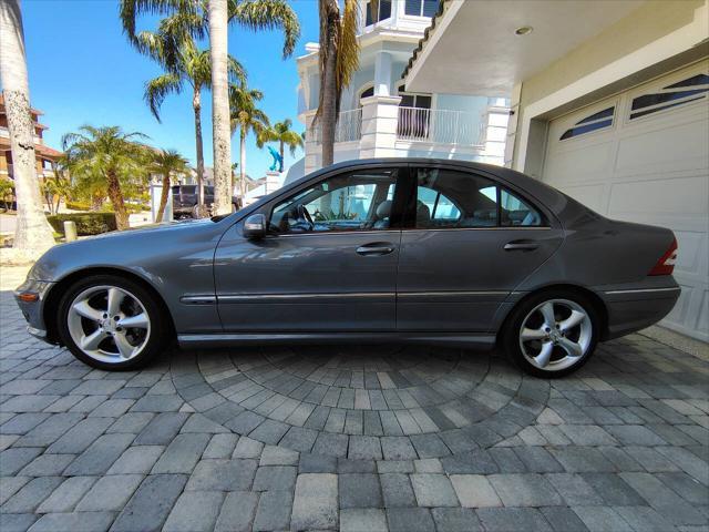 Photo of 2005 Blue Mercedes-Benz C-Class