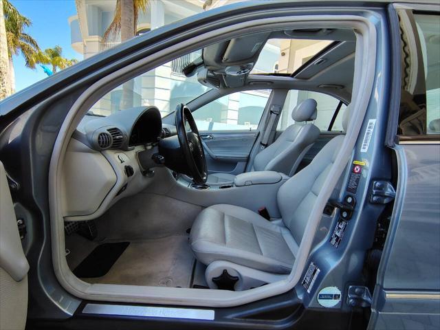 Photo of 2005 Blue Mercedes-Benz C-Class