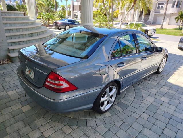 Photo of 2005 Blue Mercedes-Benz C-Class
