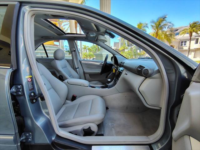 Photo of 2005 Blue Mercedes-Benz C-Class
