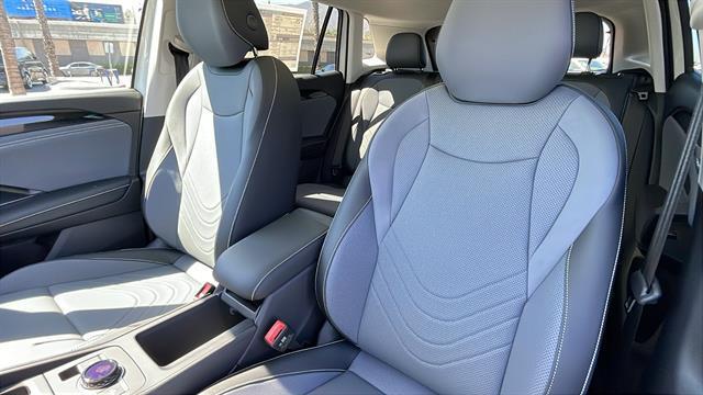 Photo of 2025 Pure White Volkswagen Tiguan