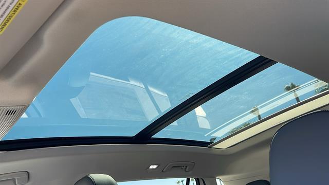 Photo of 2025 Pure White Volkswagen Tiguan