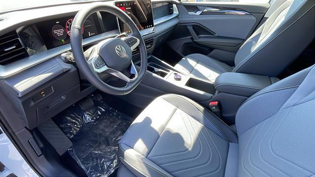 Photo of 2025 Pure White Volkswagen Tiguan