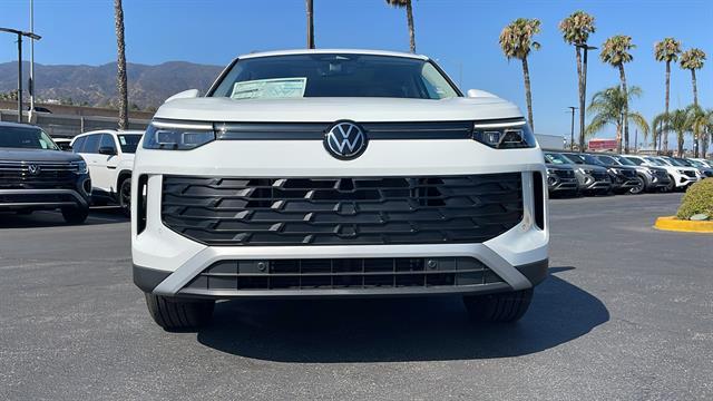 Photo of 2025 Pure White Volkswagen Tiguan