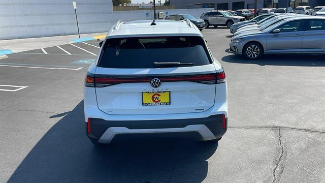 Photo of 2025 Pure White Volkswagen Tiguan
