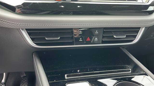 Photo of 2025 Opal White Pearl Volkswagen Atlas Cross Sport