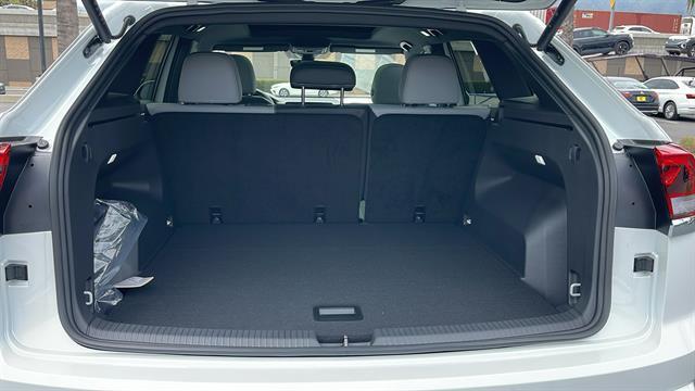 Photo of 2025 Opal White Pearl Volkswagen Atlas Cross Sport