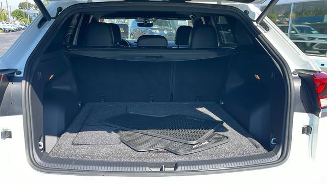 Photo of 2020 Pure White Volkswagen Atlas Cross Sport
