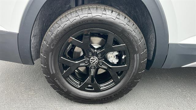 Photo of 2025 Pure White Volkswagen Atlas