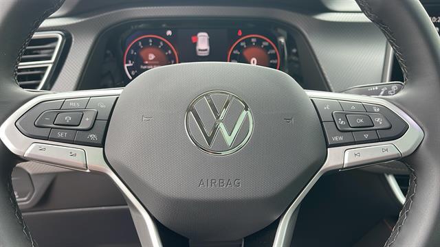 Photo of 2025 Pure White Volkswagen Atlas