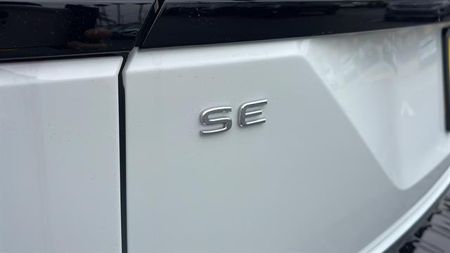 Photo of 2025 Pure White Volkswagen Atlas