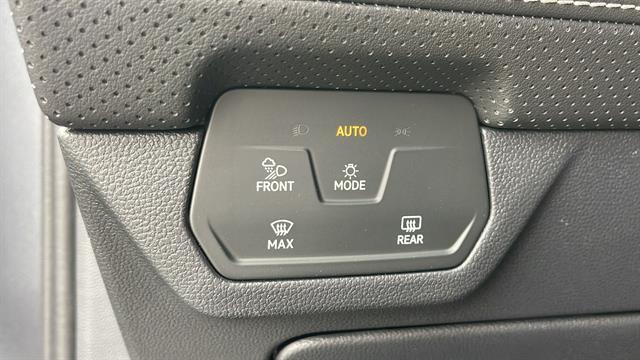 Photo of 2025 Platinum Gray Metallic Volkswagen Atlas
