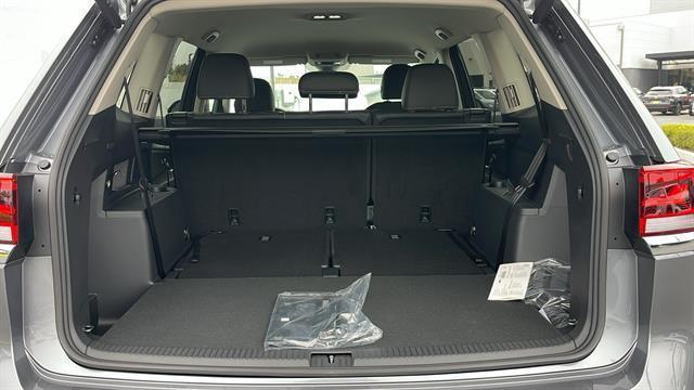 Photo of 2025 Platinum Gray Metallic Volkswagen Atlas