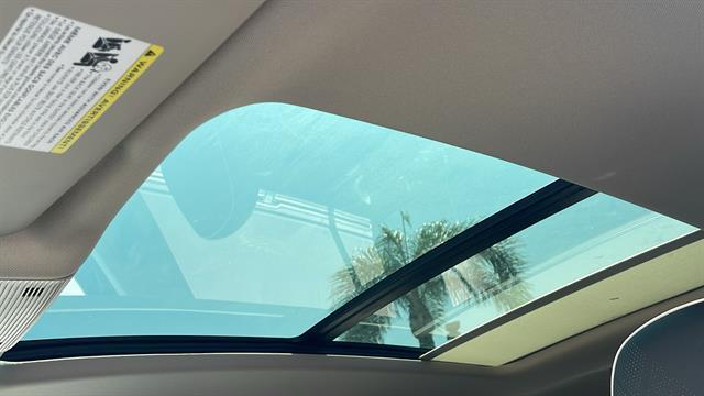 Photo of 2025 Mountain Lake Blue Metallic Volkswagen Atlas