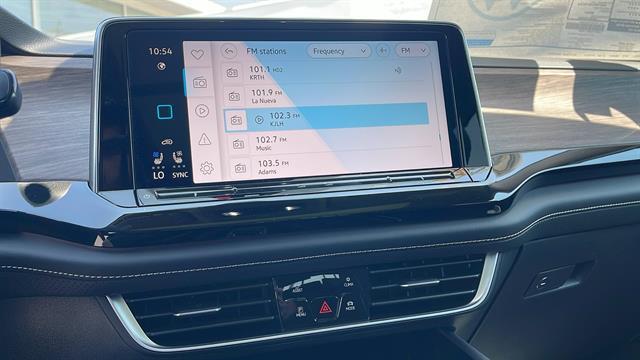 Photo of 2025 Mountain Lake Blue Metallic Volkswagen Atlas