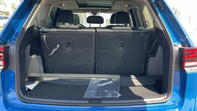 Photo of 2025 Mountain Lake Blue Metallic Volkswagen Atlas