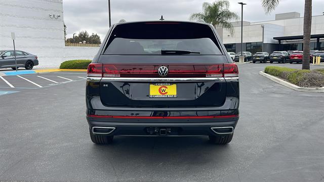 Photo of 2025 Deep Black Pearl Volkswagen Atlas