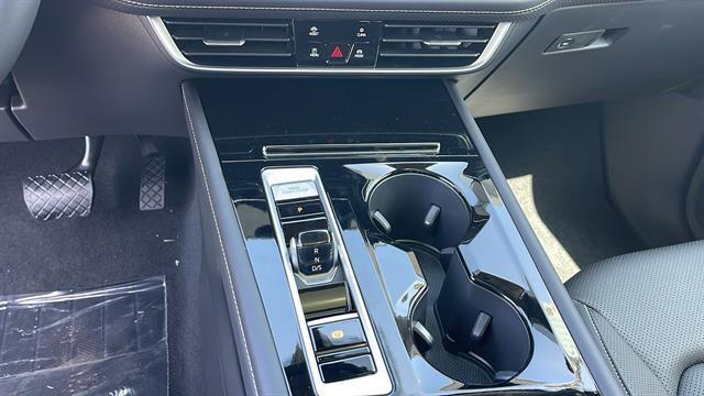Photo of 2025 Deep Black Pearl Volkswagen Atlas