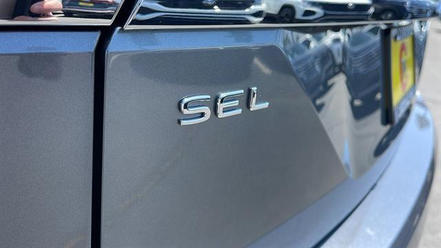 Photo of 2025 Platinum Gray Metallic Volkswagen Atlas