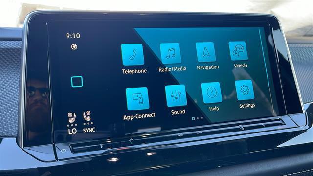 Photo of 2025 Deep Black Pearl Volkswagen Atlas Cross Sport