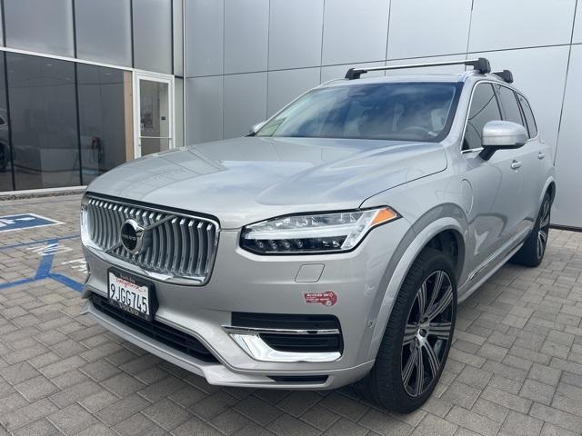 Photo of 2024 Silver Volvo XC90 Recharge Plug-In Hybrid