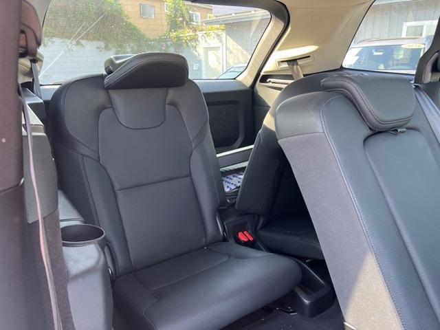 Photo of 2024 Silver Volvo XC90 Recharge Plug-In Hybrid