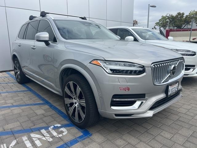 Photo of 2024 Silver Volvo XC90 Recharge Plug-In Hybrid