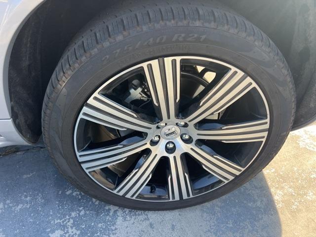 Photo of 2024 Silver Volvo XC90 Recharge Plug-In Hybrid