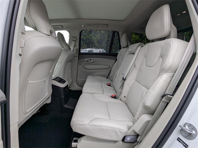 Photo of 2025 Crystal White Volvo XC90 Plug-In Hybrid