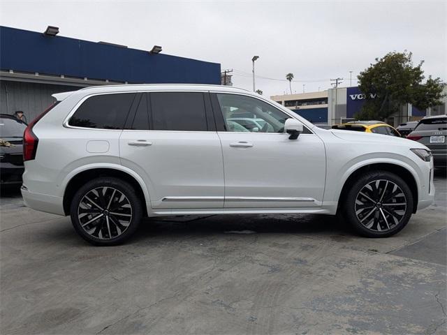 Photo of 2025 Crystal White Volvo XC90 Plug-In Hybrid