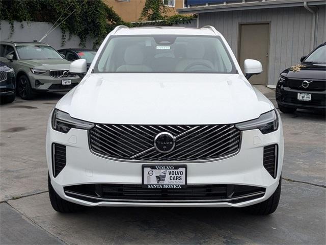 Photo of 2025 Crystal White Volvo XC90 Plug-In Hybrid