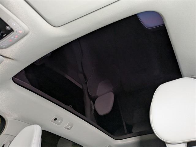 Photo of 2025 Mulberry Volvo EX90