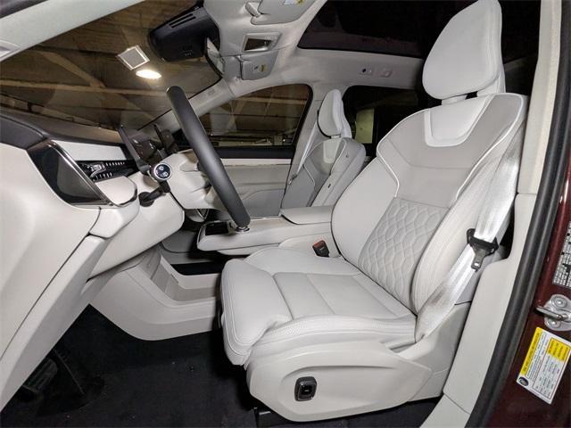 Photo of 2025 Mulberry Volvo EX90