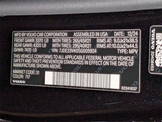 Photo of 2025 Onyx Black Volvo EX90