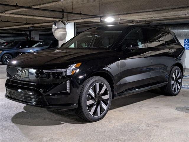 Photo of 2025 Onyx Black Volvo EX90