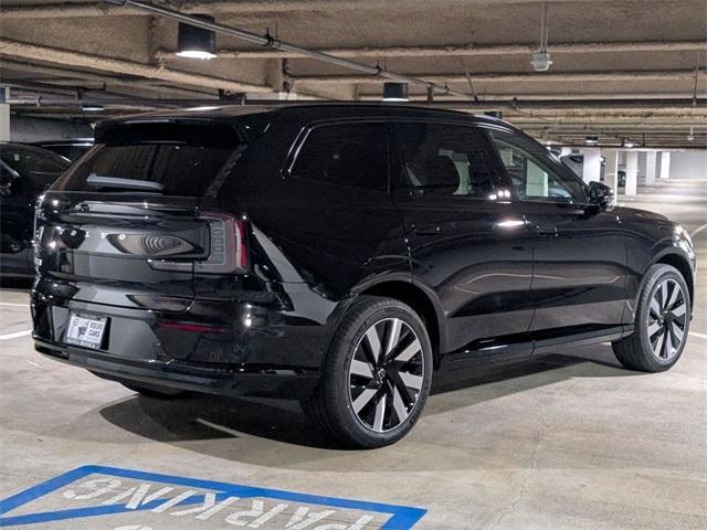 Photo of 2025 Onyx Black Volvo EX90