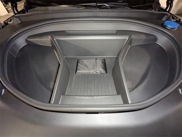 Photo of 2025 Onyx Black Volvo EX90
