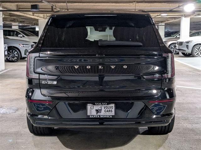 Photo of 2025 Onyx Black Volvo EX90