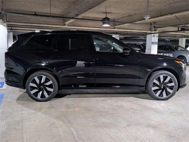 Photo of 2025 Onyx Black Volvo EX90