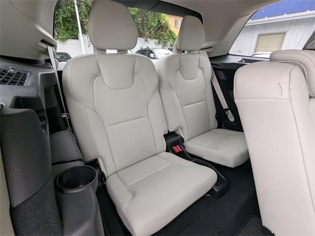 Photo of 2024 Crystal White Metallic Volvo XC90 Recharge Plug-In Hybrid