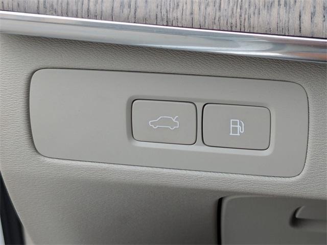 Photo of 2024 Crystal White Metallic Volvo XC90 Recharge Plug-In Hybrid